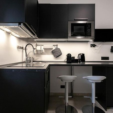 Luna Homes - Studio In Corso Sempione Milaan Buitenkant foto