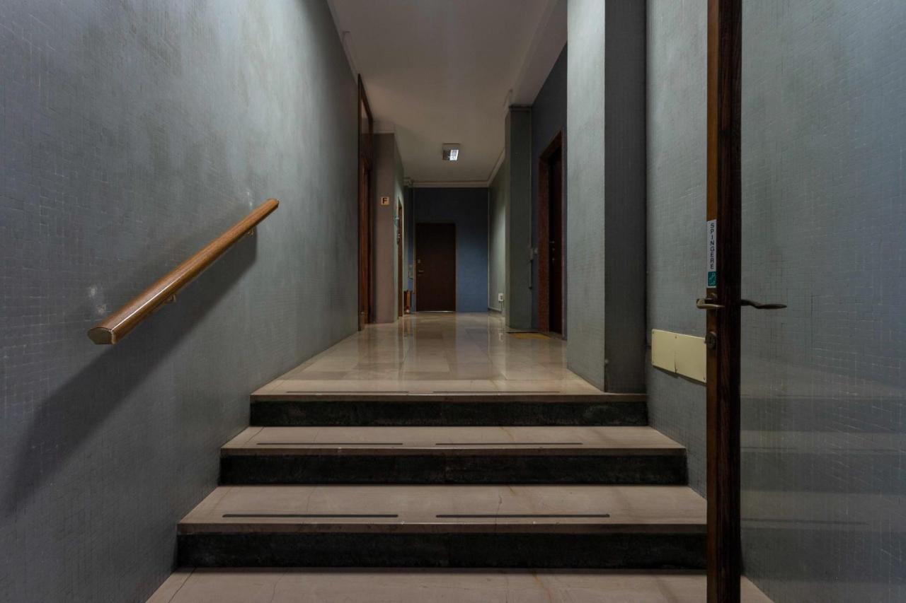 Luna Homes - Studio In Corso Sempione Milaan Buitenkant foto