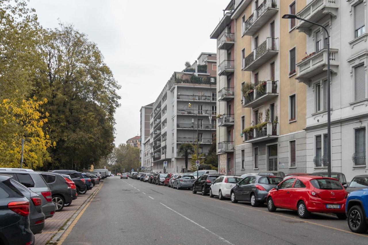 Luna Homes - Studio In Corso Sempione Milaan Buitenkant foto